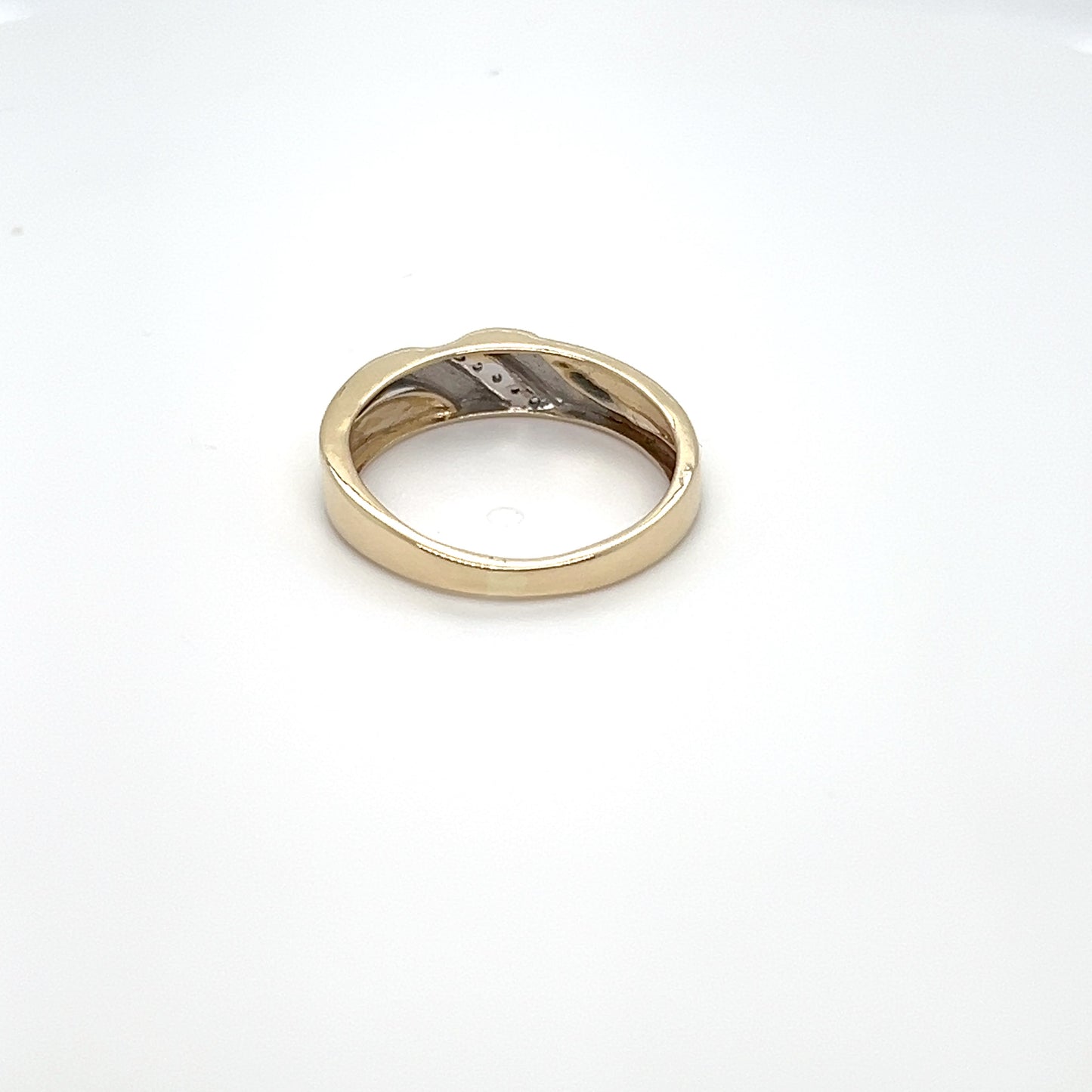 10K Yellow Gold Diamond Wave Ring – Size 5.75